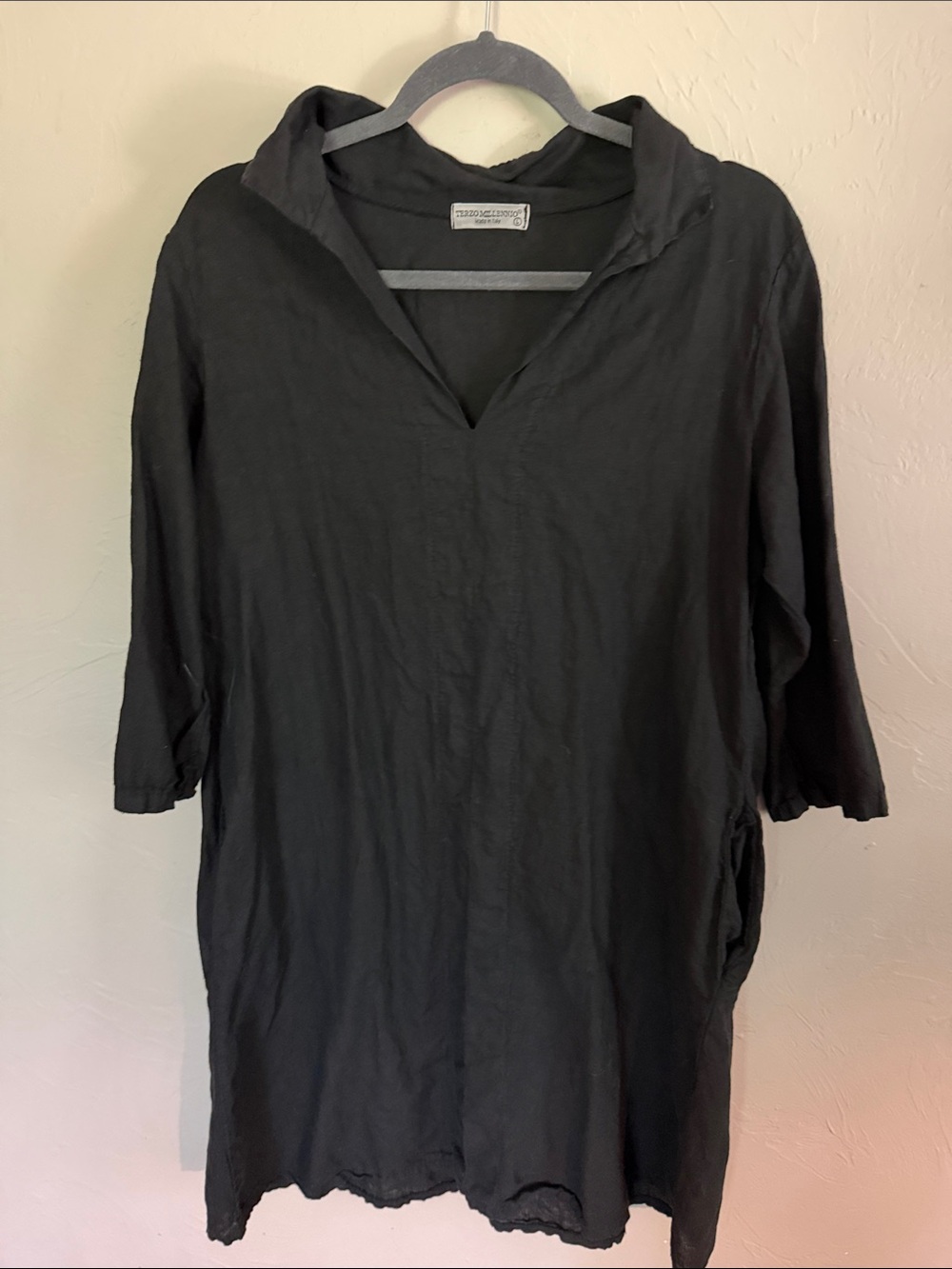 Terzo Millennio collared V-Neck Linen Dress